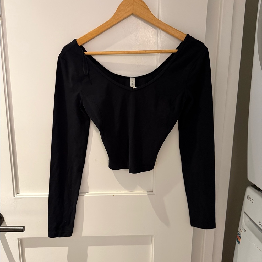 lululemon athletica Black Long-Sleeve Scoop Crop Top